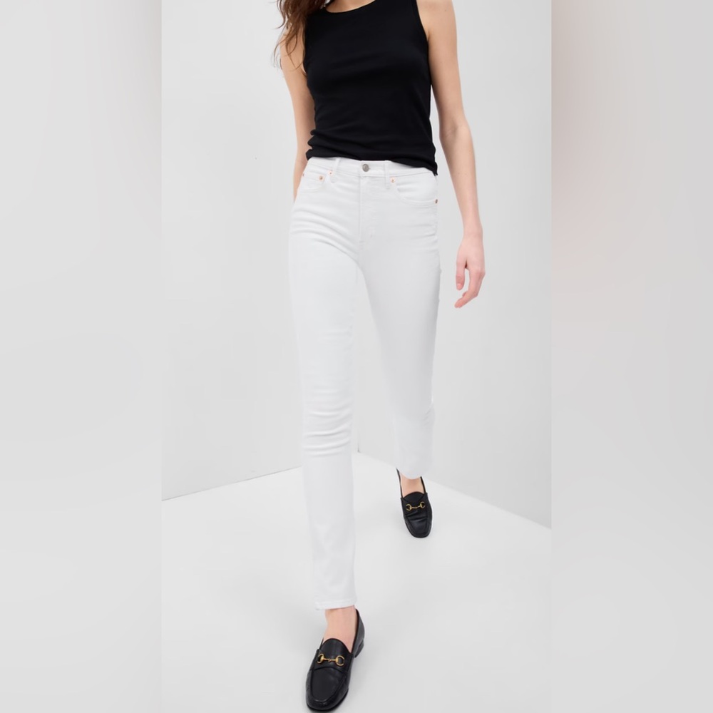 Gap White Classic High Rise Straight Jeans 27R